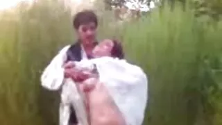 Брюнетка активно смокче член одного хлопчика і чекає його сперми безкоштовно онлайн порно