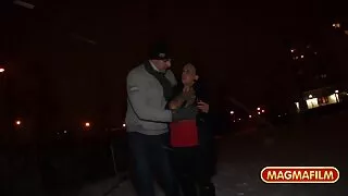 Натовп дівчат поперемінно смокче смачний безкоштовне порно фото член стриптизерки