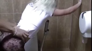 Брюнетка обмінялася секс відео безкоштовно онлайн оральним задоволенням з чоловіком перед хтивим сексом