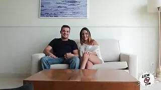 Брюнетка глибоко смокче великий порно сайт безкоштовно член pov