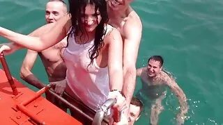Неслухняна брюнетка Джейд Бейкер пестить себе вібратором порно дивитися онлайн безкоштовно