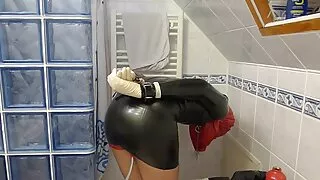 Кокетливий стоїть раком скачати порно відео безкоштовно перед камерою і насолоджується божевільним сексом