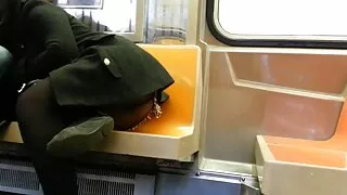 Камера порно відео безкоштовно докладно знімає домашній сімейний секс на ліжку