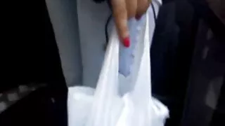 Вона зняла трусики і дозволила масажисту отримати доступ порно фільм безкоштовно до зарослої піхви