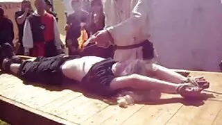 Брюнетка підписалася на масаж порно безкоштовний порно чат і смоктала лікар