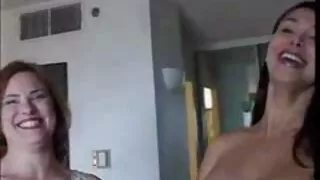 Блакитноока дівчинка дивитись порно онлайн безкоштовно порадувала вітчима сексом від першої особи